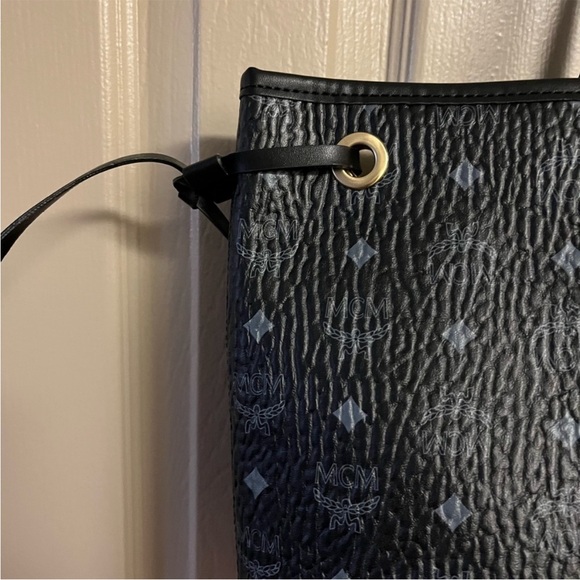 Black tote bag luxury style used lightly - Picture 5 of 5